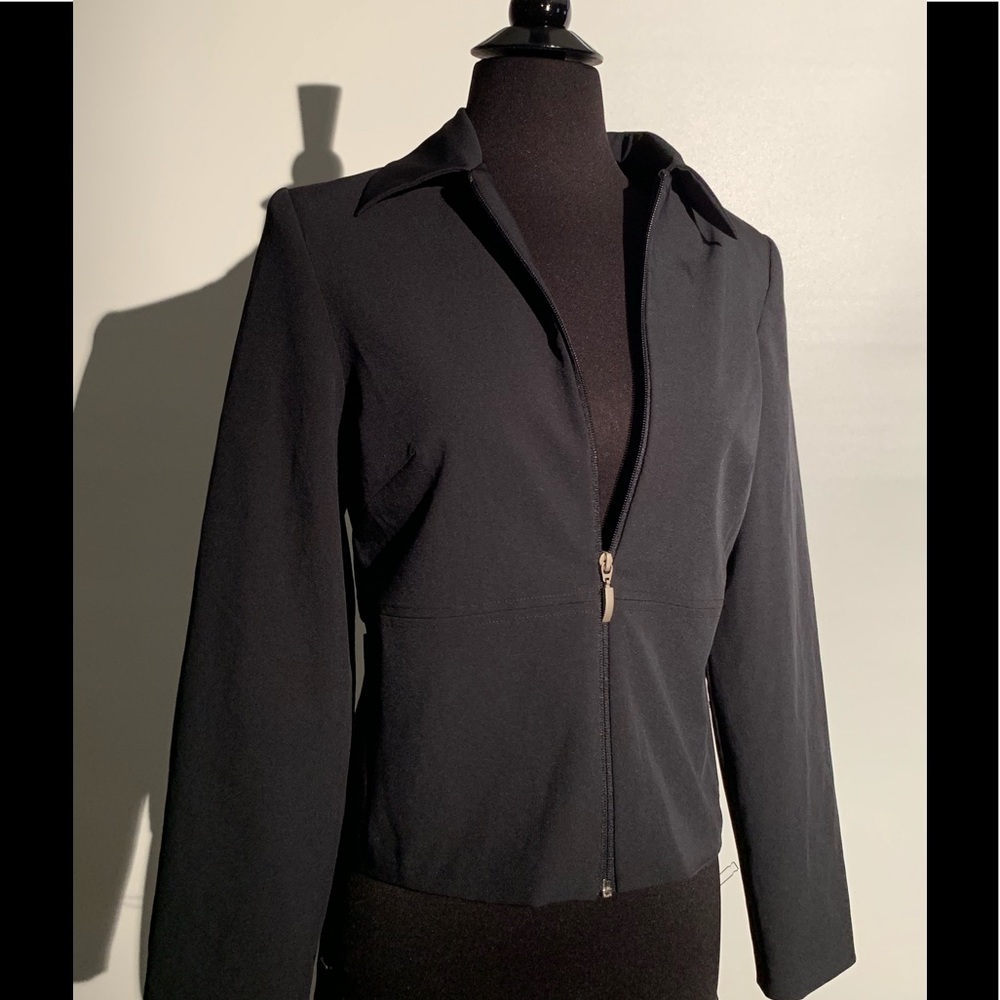 Black NEMO zipper blazer